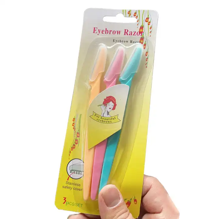 آیا تیغ ابرو ایمن ترین و موثرترین ابزار برای داشتن ابروهای بی نقص در خانه است