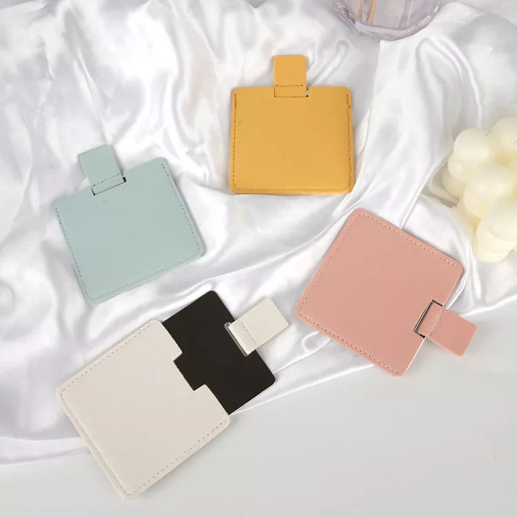 آینه جیبی با اندازه کارت اعتباری